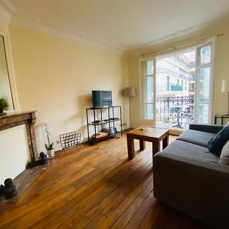 Theatre 2 Tour Eiffel Beaugrenelle Apartment